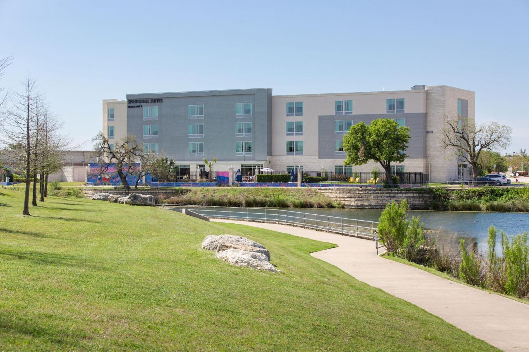 Springhill By Marriott Austin Hotel 3*
