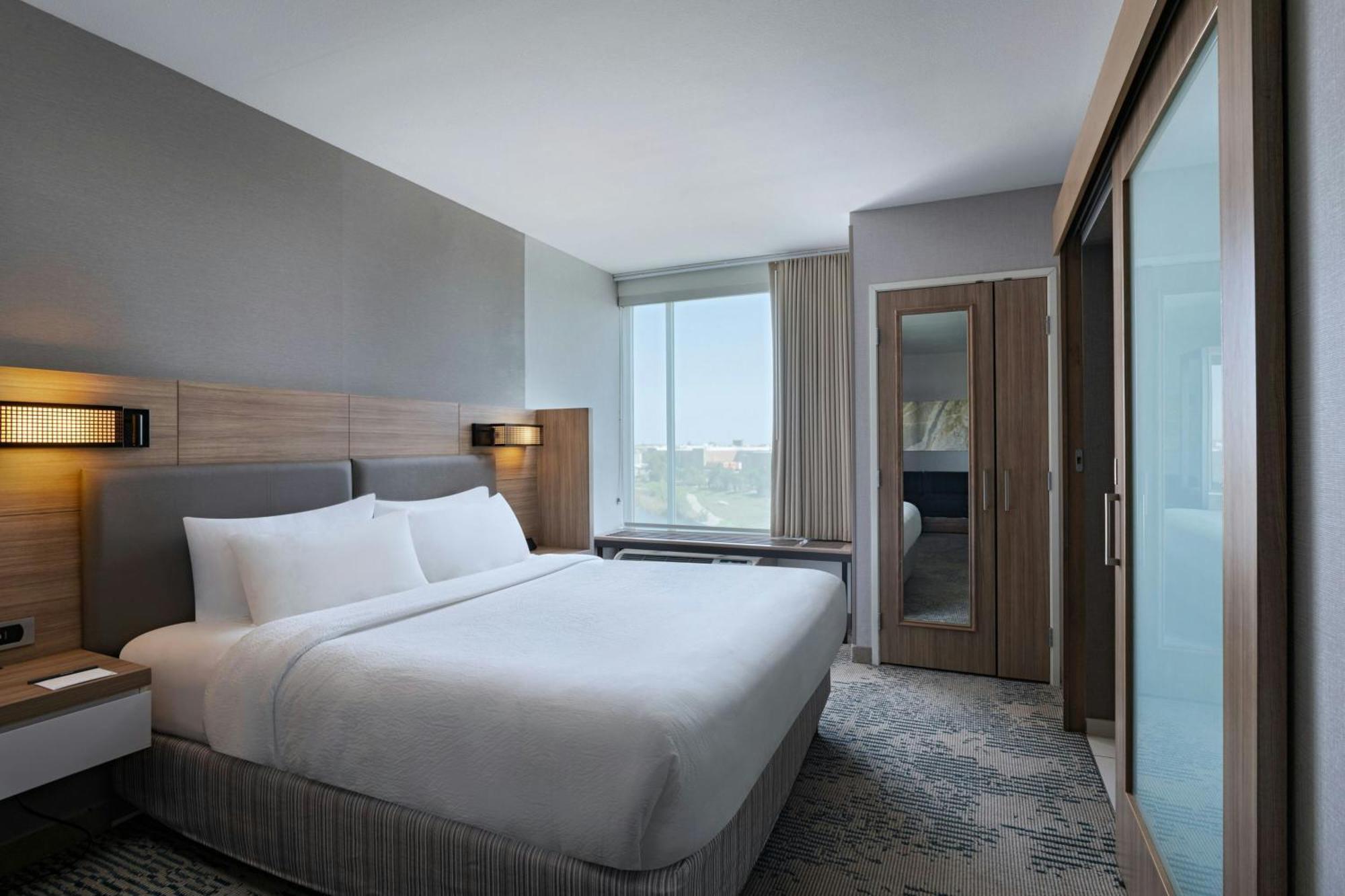 Springhill By Marriott Austin Hotel Cedar Park
